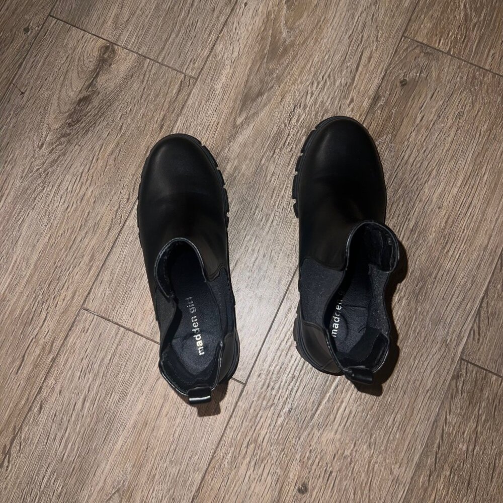 MADDEN GIRL "TESSA" CHUNKY BLACK BOOTIES SIZE 9.5 - Picture 9 of 16